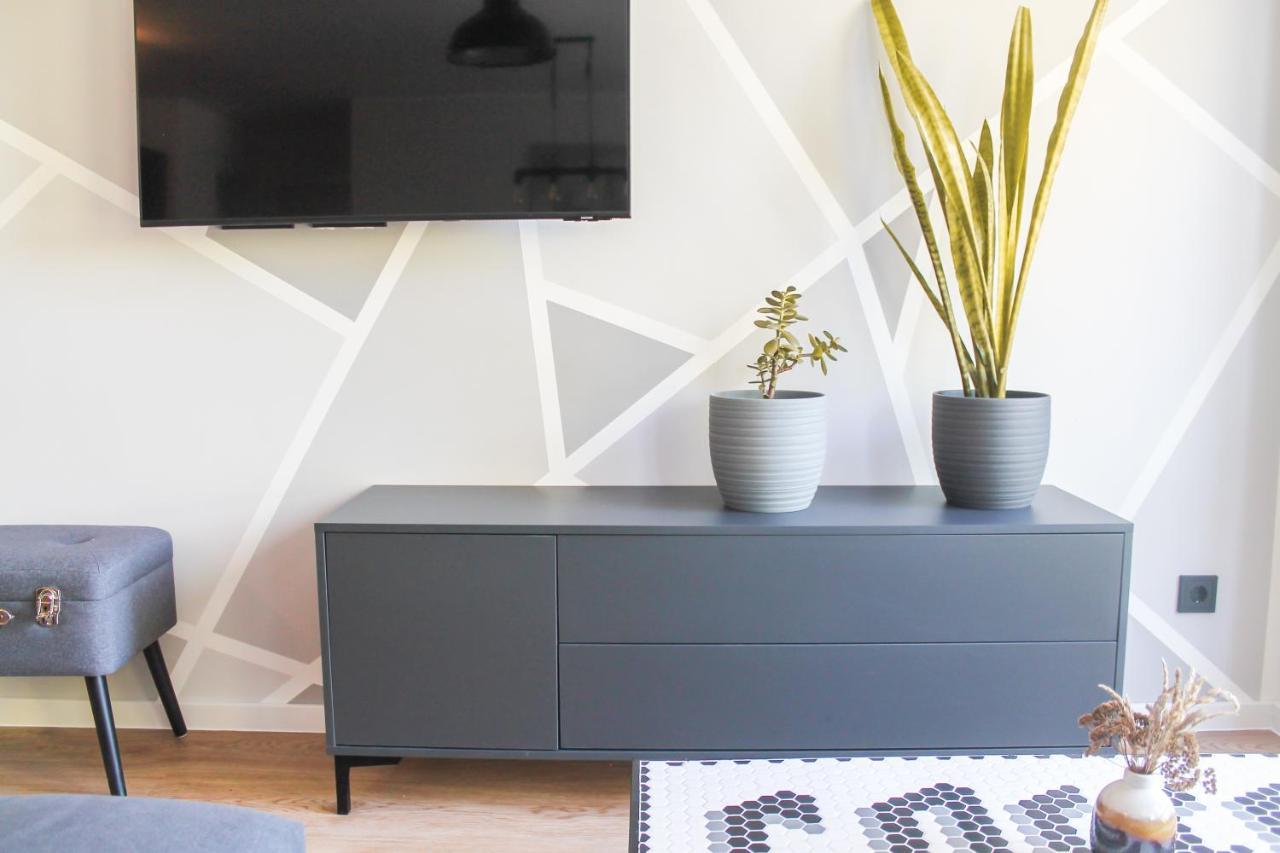 New York Apartment - Fuer Freunde & Familien, Stadtnah, Parkplatz, E-Ladestation, Gitterbox Fuer Fahrraeder, Fitnessstudio, Digitale Gaestemappe Mit Restaurant- Und Unternehmenstipps コブレンツ エクステリア 写真